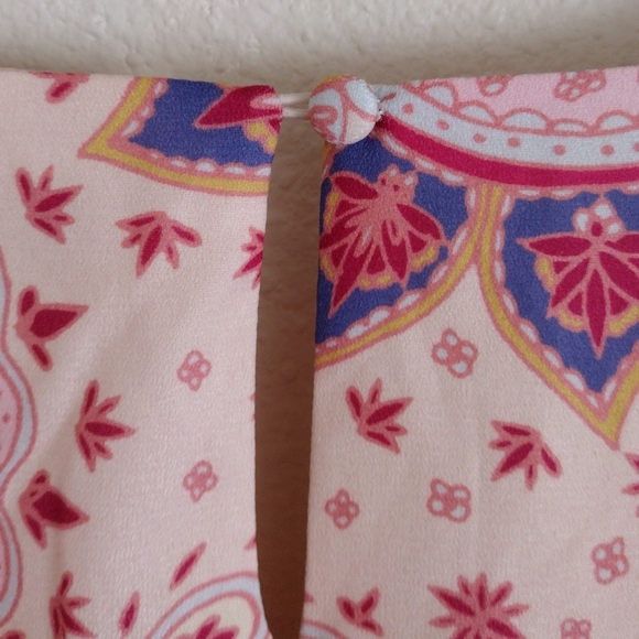 Lovers + Friends NWT Epiphany paisley  floral print pink romper size medium - Picture 14 of 15